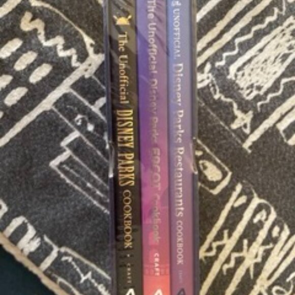 FINAL SET!!! ($30) The Unofficial Disney Parks Cookbooks Boxed Set - Picture 3 of 3